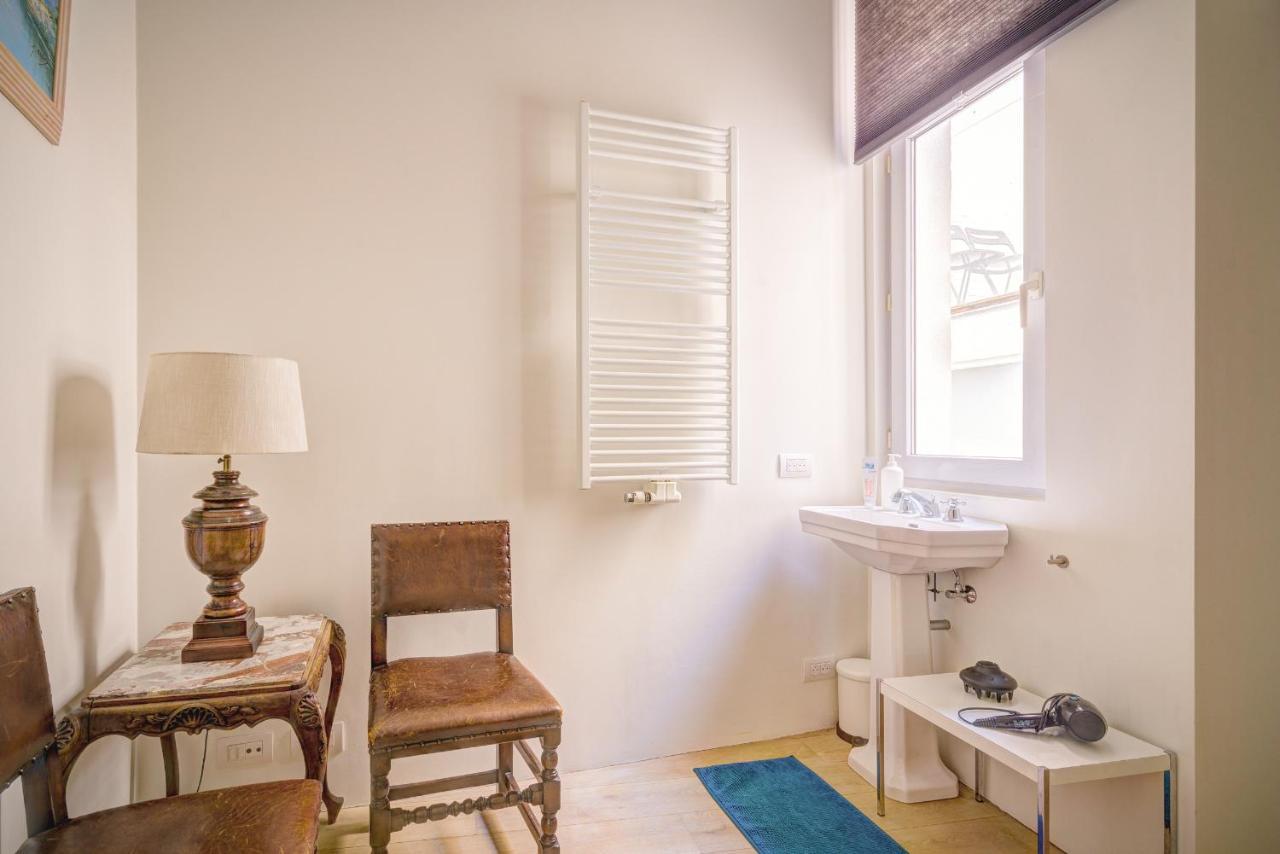 The Bright Stone Lodge. Heart Of אנטוורפן מראה חיצוני תמונה
