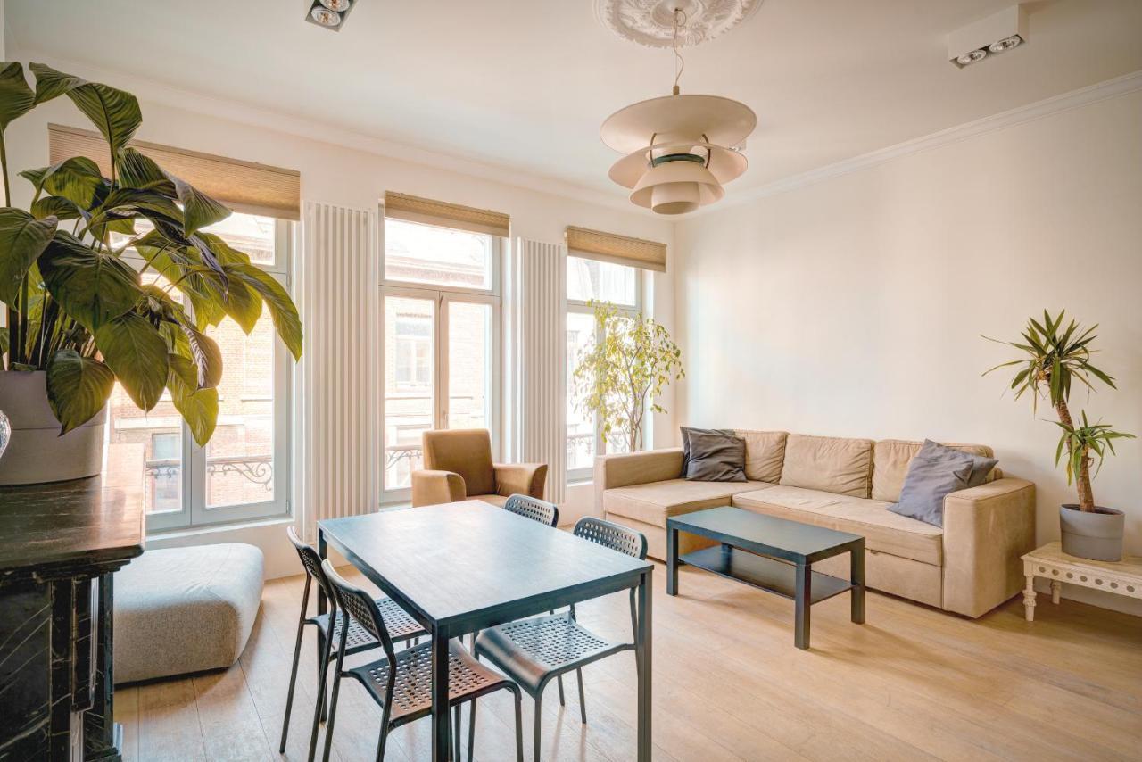 The Bright Stone Lodge. Heart Of אנטוורפן מראה חיצוני תמונה
