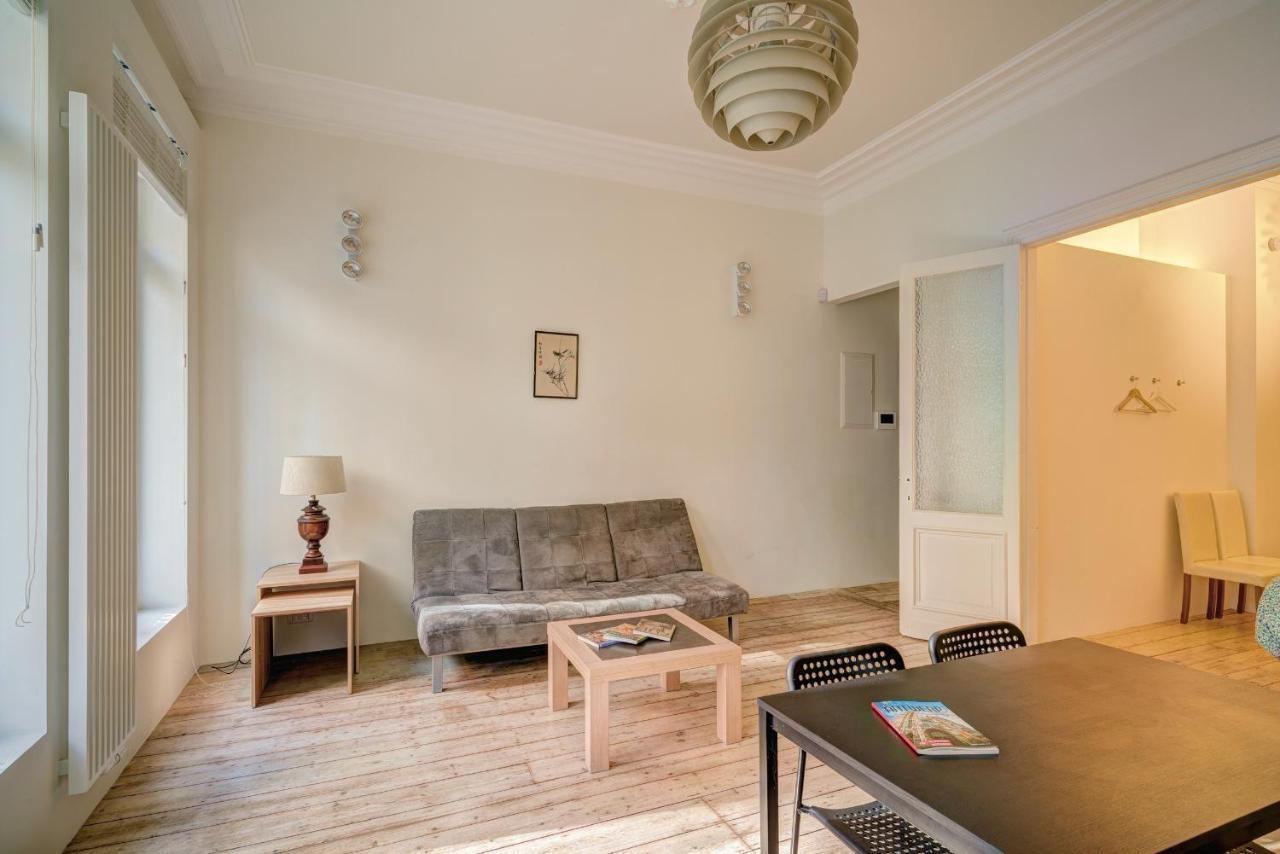 The Bright Stone Lodge. Heart Of אנטוורפן מראה חיצוני תמונה